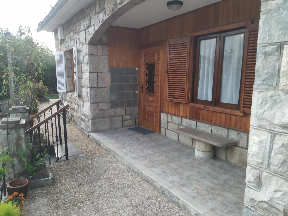 Villa Noriega Ла Франка Екстериор снимка